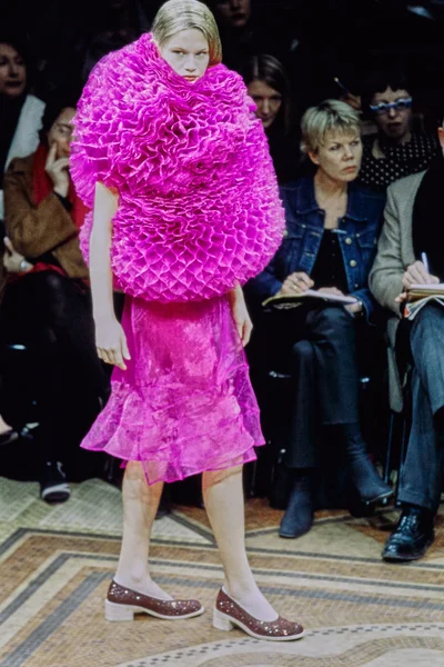 Look 3
